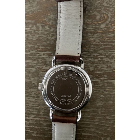 SOLD💋 VICTORINOX SWISS ARMY Brown Calvary Men's Watch in Case 24529 - Picture 3 of 6